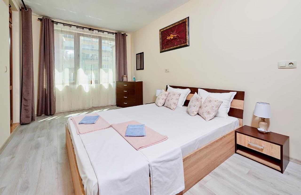 Art Apartments In Поморие Экстерьер фото